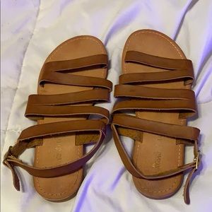 Size 6 tan sandals